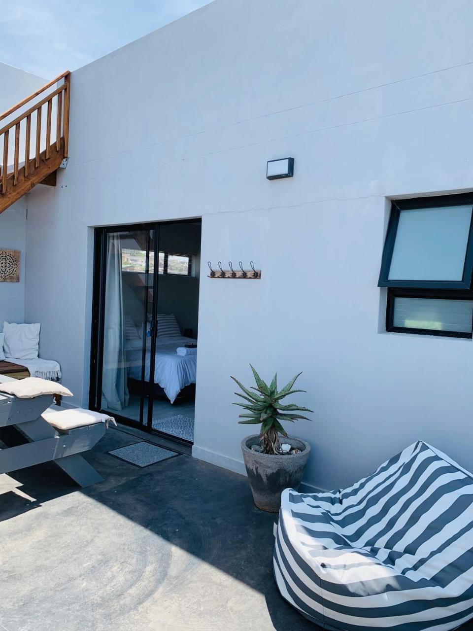 Lower Point Surf Studio Jeffreys Bay Exteriér fotografie